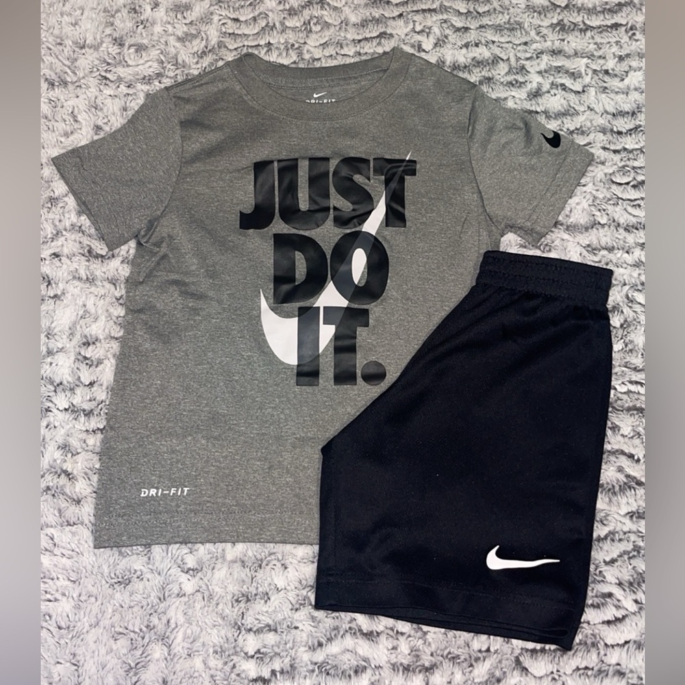 Nike Dri-FIT Heather Gray Tee